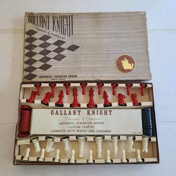 Gallant Knight Staunton Design Chess Set With Checkers - Picture 2 of 9